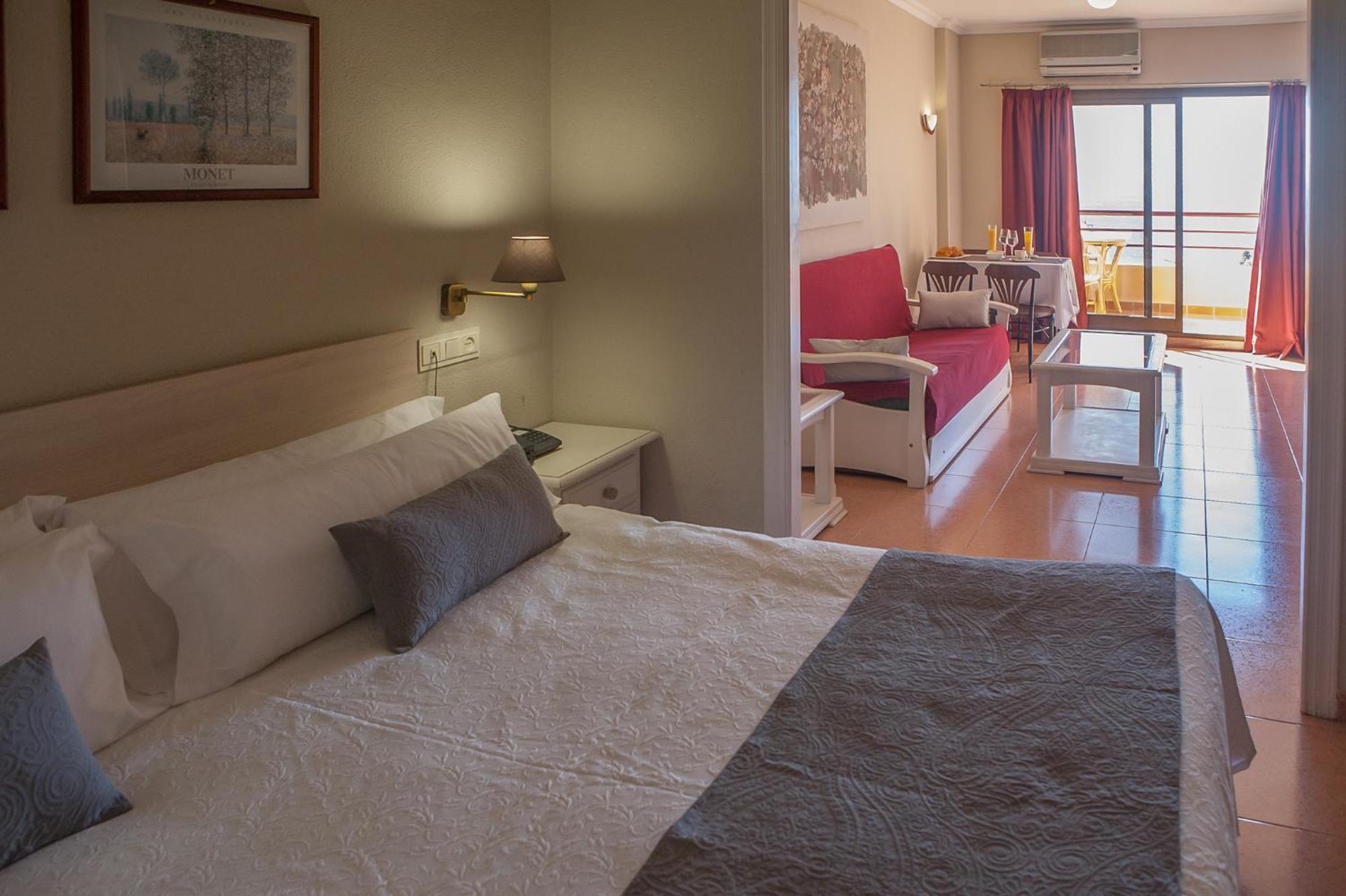 Apartment with Sea View (2 Adults)